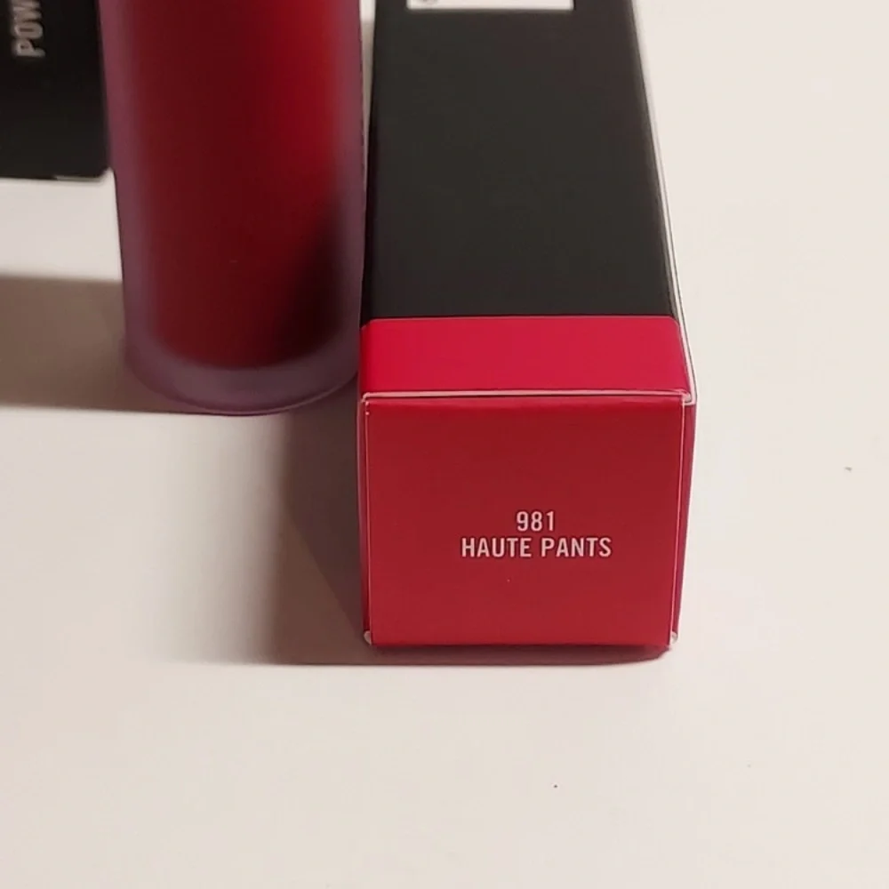 (LGSF) NEW MAC Powder Kiss Liquid Lipcolour *HAUTE PANTS* / 0.17 oz / New In Box